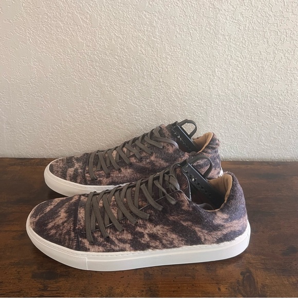 John Varvatos Other - JOHN VARVATOS Mens 315 Reed Low Top Marbled Calf Hair Leather Upper Sneaker NWOT